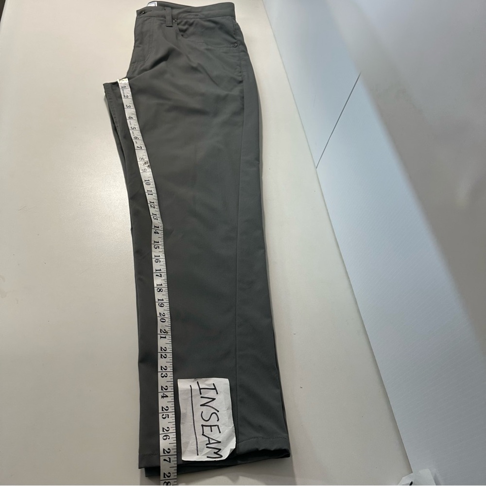 Southern Tide Gray Lightweight Pants Sz 32/30
Intercoastal UV Quick Dry Golf - Picture 11 of 14